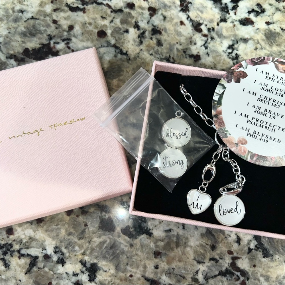 The Vintage Sparrow Necklace Set